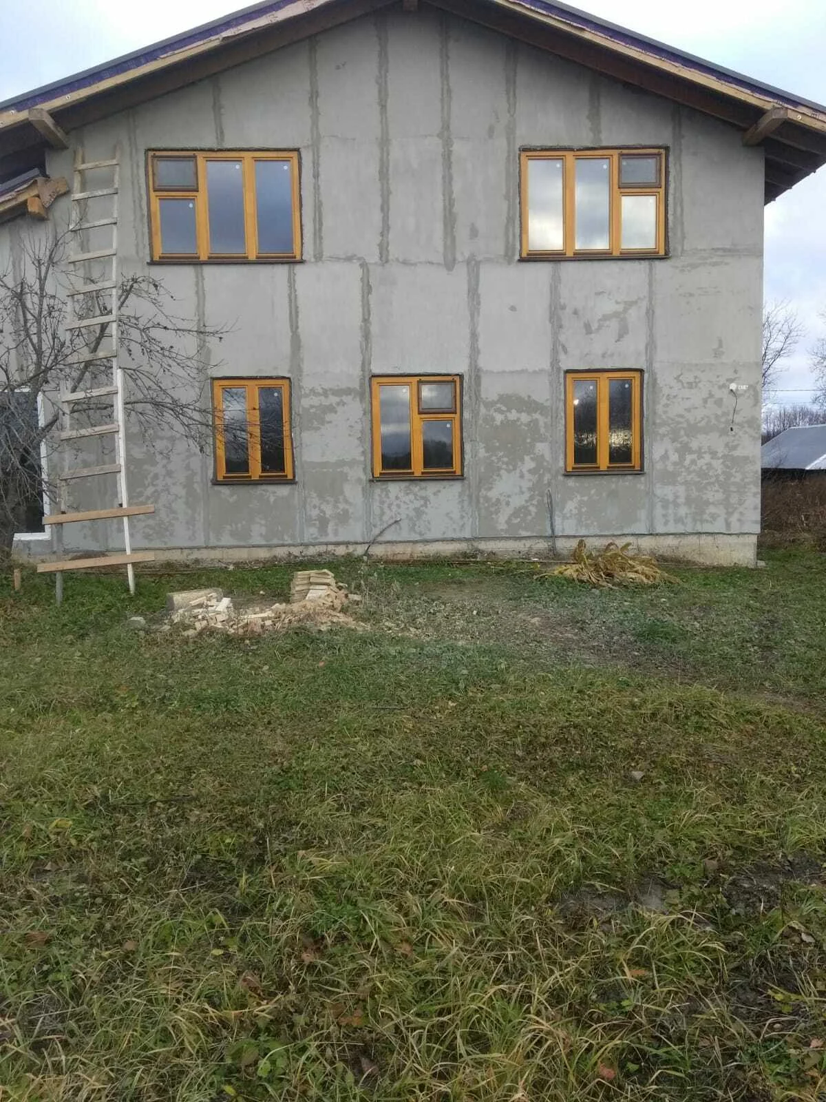 Окна частного дома